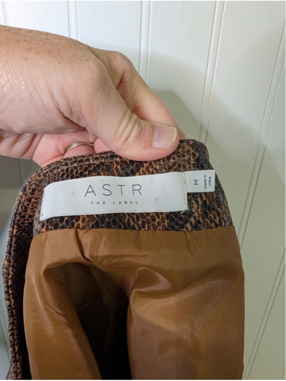 ASTR The Label Come Slither Brown Snakeskin Faux Leather Mini Skirt Size M - Picture 6 of 6